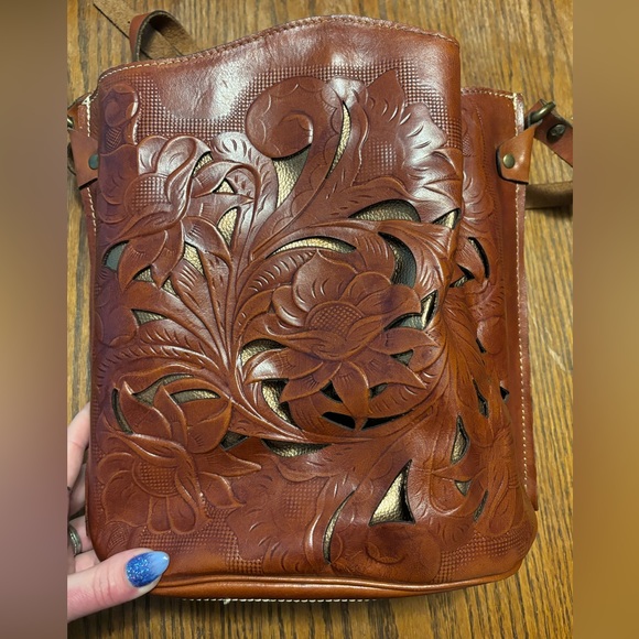 Patricia Nash Bags Patricia Nash Lavello Crossbody Bucket Bag